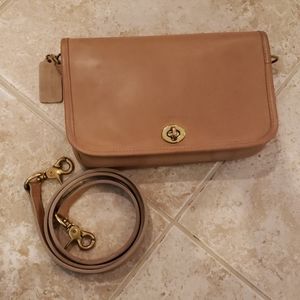 Vintage coach pocket purse crossbody bag